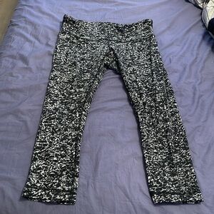 Lululemon pants size 8